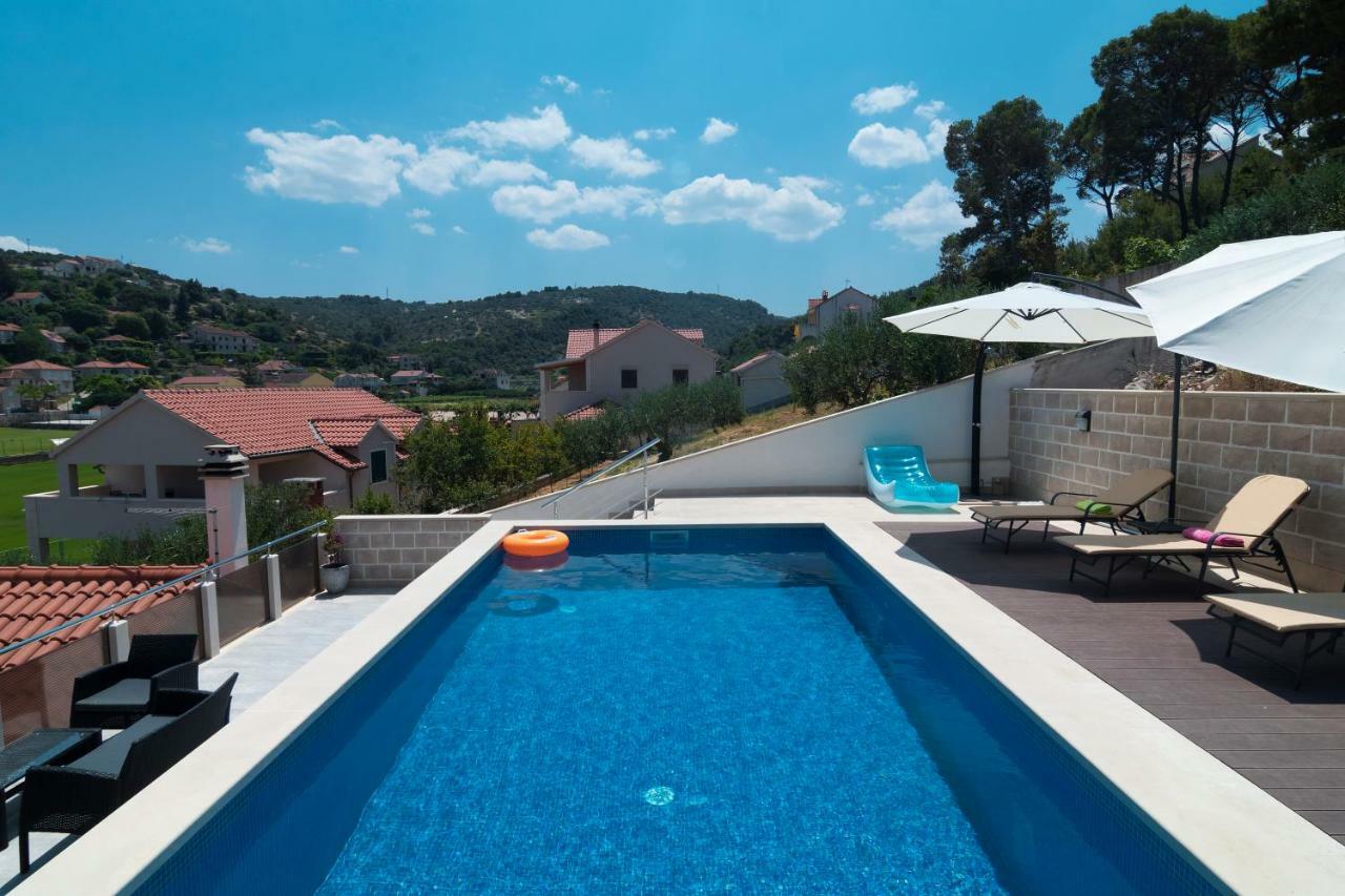 Apartments Ivana Postira Exterior photo